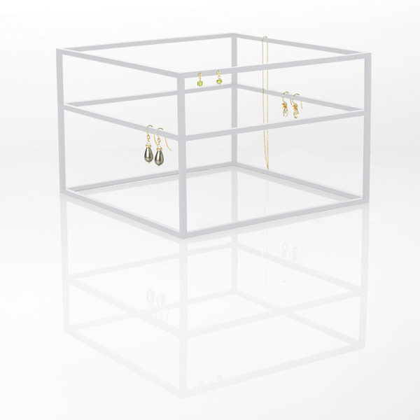 SQUARE cube WIDE er et enkelt og meget lækkert smykketræ i hvid metal